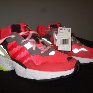 (NWT) ADIDAS athletic shoes Yung 96 new